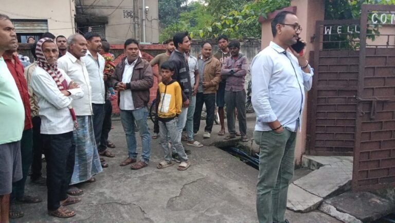 অবৈধ লটারী কারবারির বাড়িতে, গ্রেফতার দুই