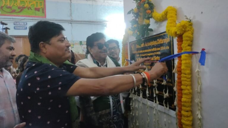 দেশবন্ধু উচ্চ বিদ্যালয়ে নতুন ভবনের উদ্বোধন করলেন সাংসদ শত্রুঘ্ন সিনহা