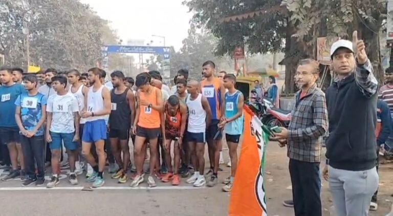 দুর্গাপুর পুরসভার ২৫ নম্বর ওয়ার্ডে মহিলা তৃণমূল কংগ্রেসের উদ্যোগে ম্যারাথন দৌড় প্রতিযোগিতা