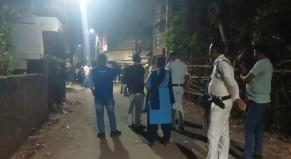 ভোটের আগে খাস কলকাতায় বোমা উদ্ধার, আতঙ্ক ১২৭ নম্বর ওয়ার্ডে