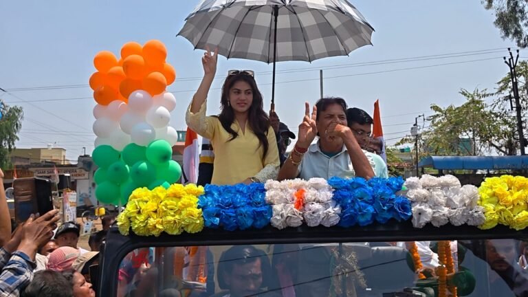 বারাবনিতে টলিউড ম্যাজিক, বিধান উপাধ্যায়ের সমর্থনে ঋত্বিকা সেনের জোড়া রোড শো