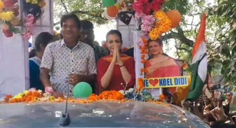 বারাবনিতে তৃণমূলের রোড শো, বিধান উপাধ্যায়ের সমর্থনে কোয়েল মল্লিক