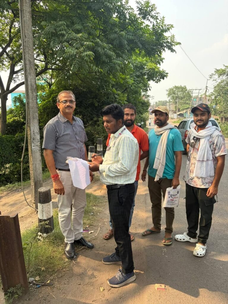 অখলপুর সেতুর সামনে নতুন সেতু নির্মাণের সম্ভাবনা খতিয়ে দেখতে পরিদর্শন ও বৈঠক