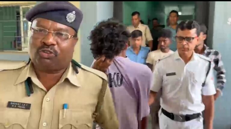 বিয়ের প্রতিশ্রুতি দিয়ে নাবালিকার সঙ্গে সহবাসের অভিযোগ, গ্রেপ্তার যুবক